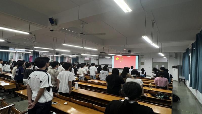 大数据与人工智能学院红色经典配...