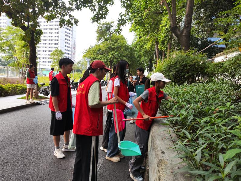 青春聚力，洁净校园——数智学院...
